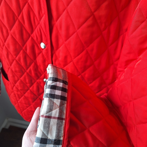 BURBERRY red quilted jacket - Picture 4 of 10